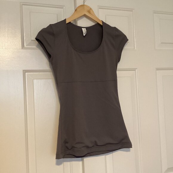 Sweet Nothings Round Neck Gray Color Cap Sleeve  Shapeware Top Size M NWOT - Picture 1 of 8